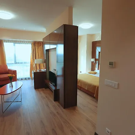 Apartment Lake View Bucharest